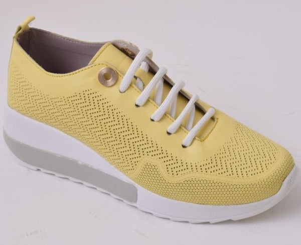 Gelbe Sneaker – Stylische, leichte Freizeitschuhe für Damen