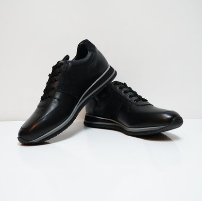 Black Sneaker with thick Sole