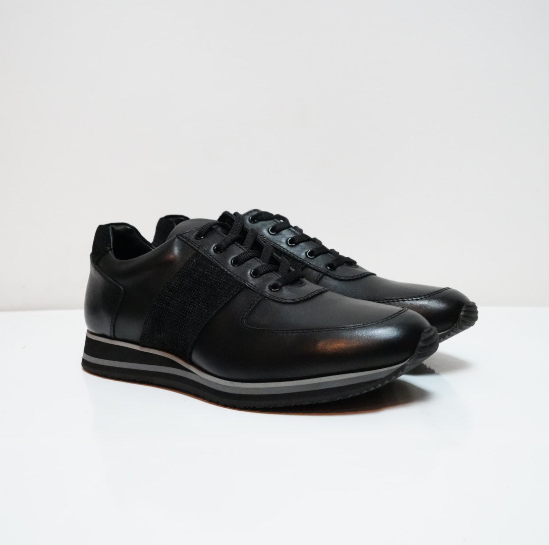 Black Sneaker with thick Sole